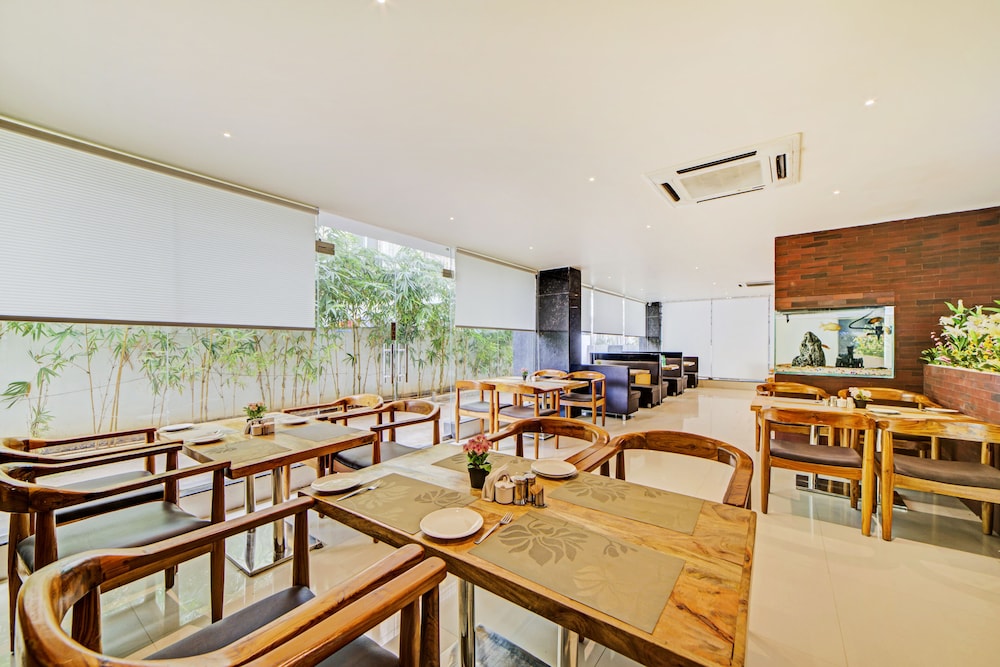 Oyo 14745 Veeraj Suites 45/50