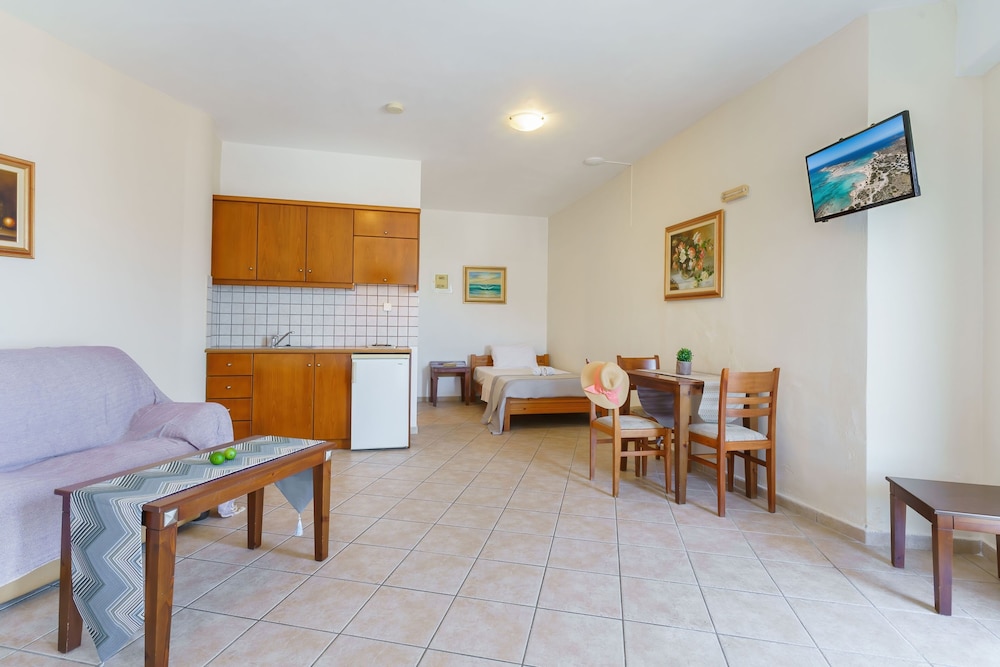 Sun Rise Suites Hotel 30/33