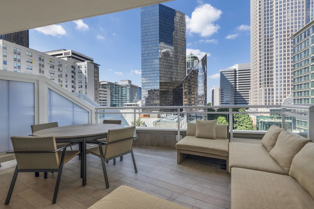 Ac Hotel By Marriott Charlotte City Center 39/61