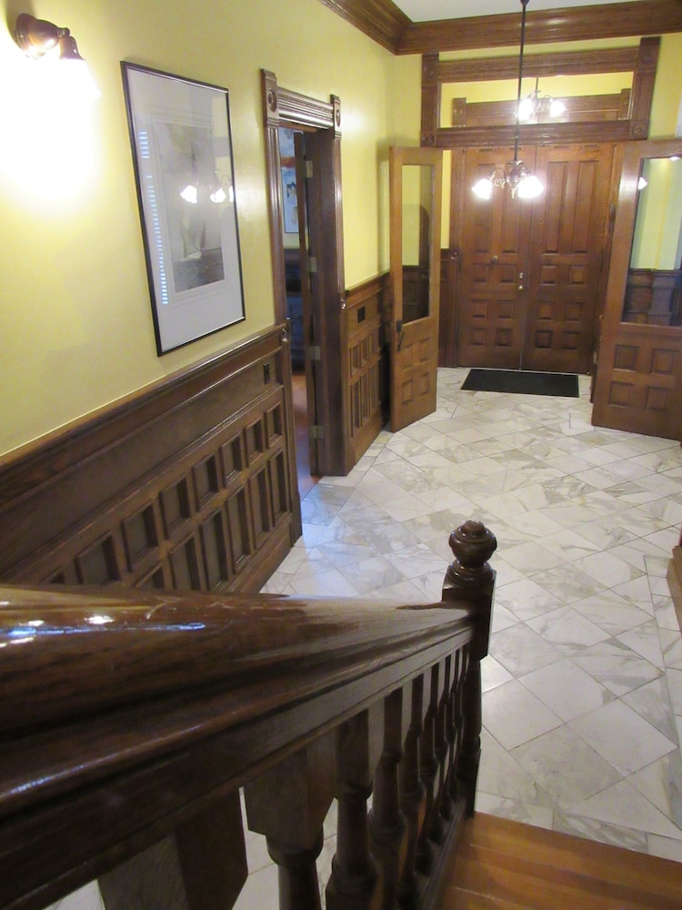 Carter House Inns 32/50