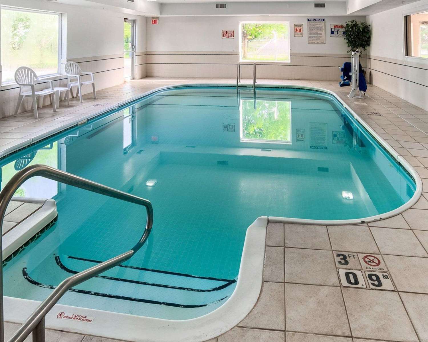Quality Inn Near Northtown Mall & National Sports Center 15/23