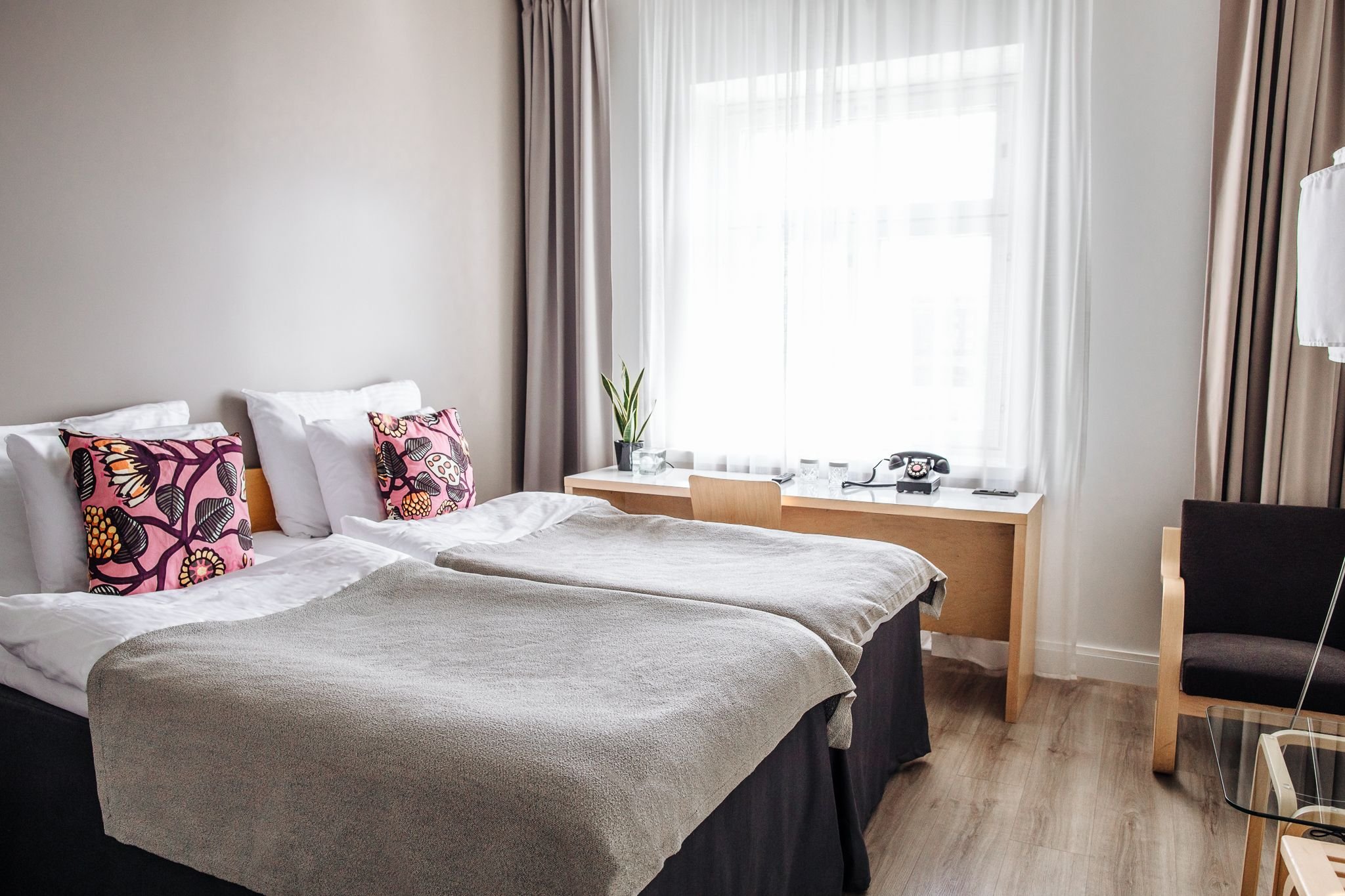 SMART, TWIN BEDS