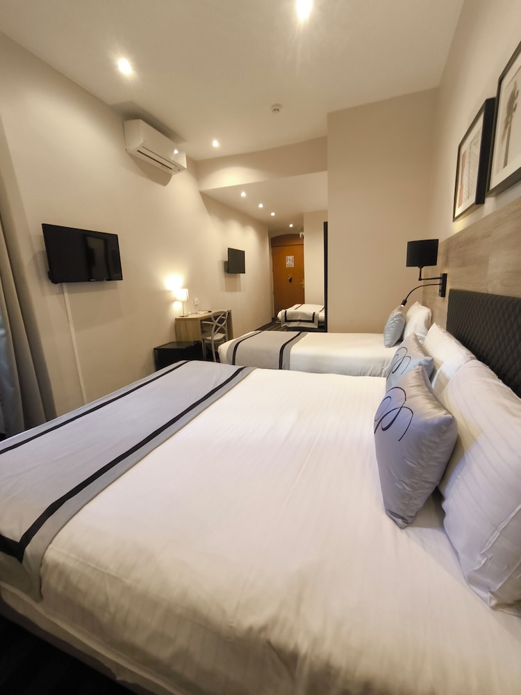 Hotel Paganini 11/40