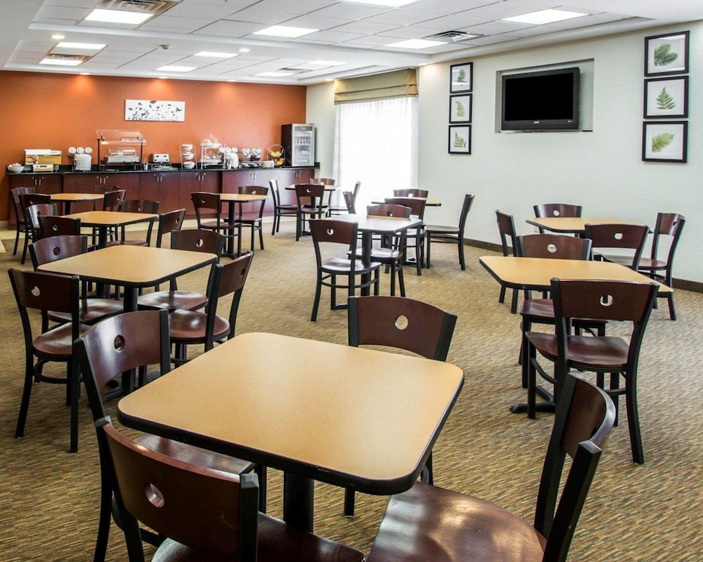 Sleep Inn & Suites Palatka North 26/34