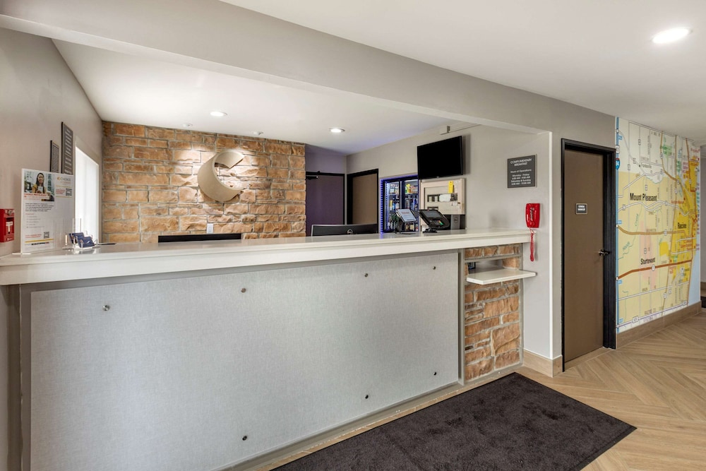 Comfort Inn Racine - Mount Pleasant 10/46