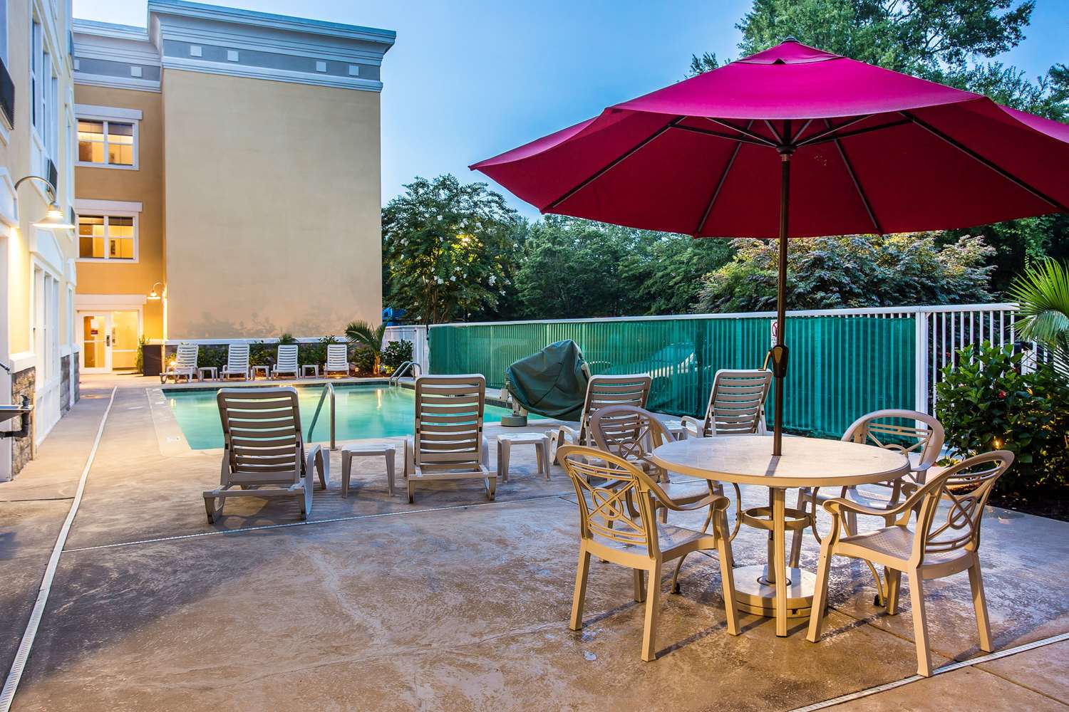 Comfort Suites At Isle Of Palms Connector 31/48