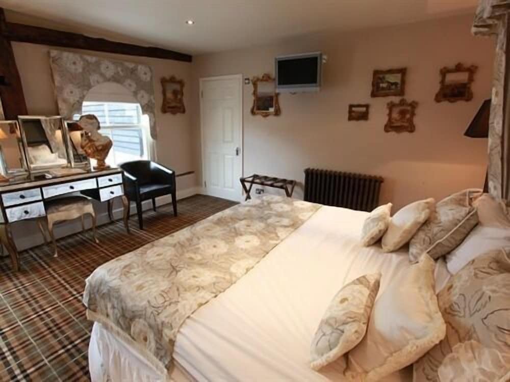 Suite, Double Bed, Private Bathroom
