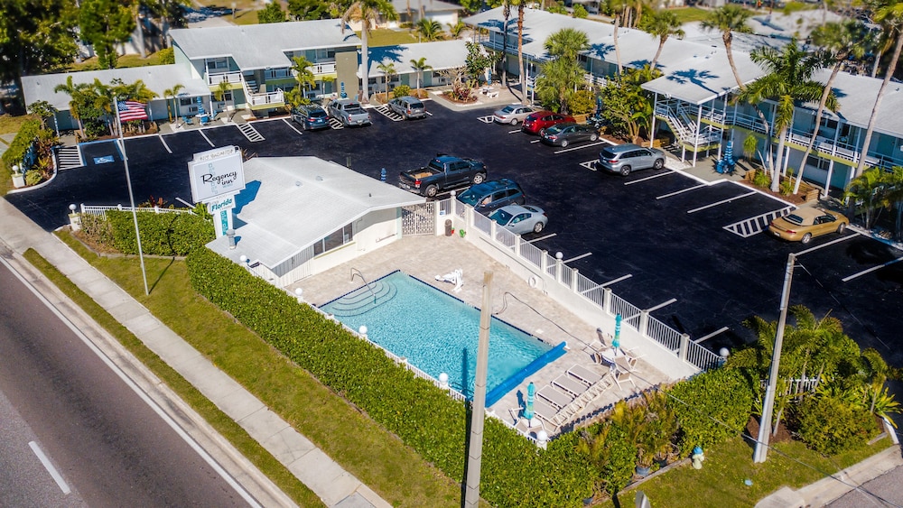 Regency Inn & Suites 37/54