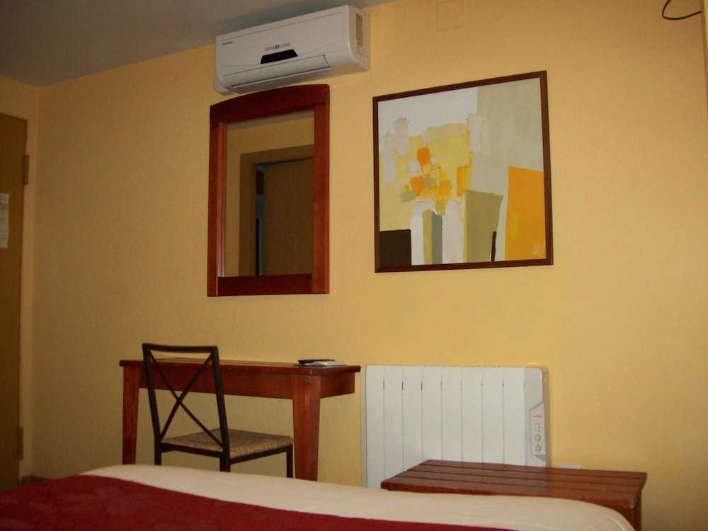 Hostal Restaurante Puerta del Alcázar 45/61