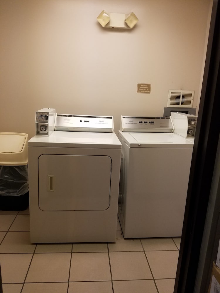 Quality Suites Paducah KY 30/57