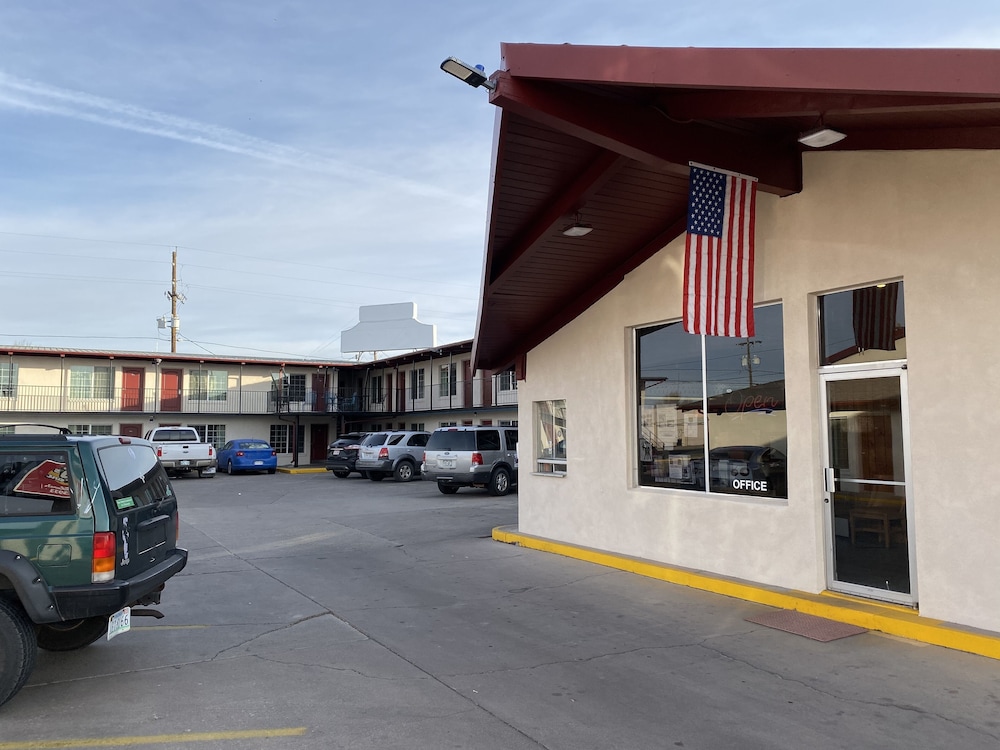 Dunes Inn 49/61