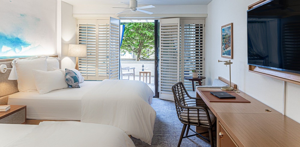 COURTYARD, 2 QUEEN BEDS