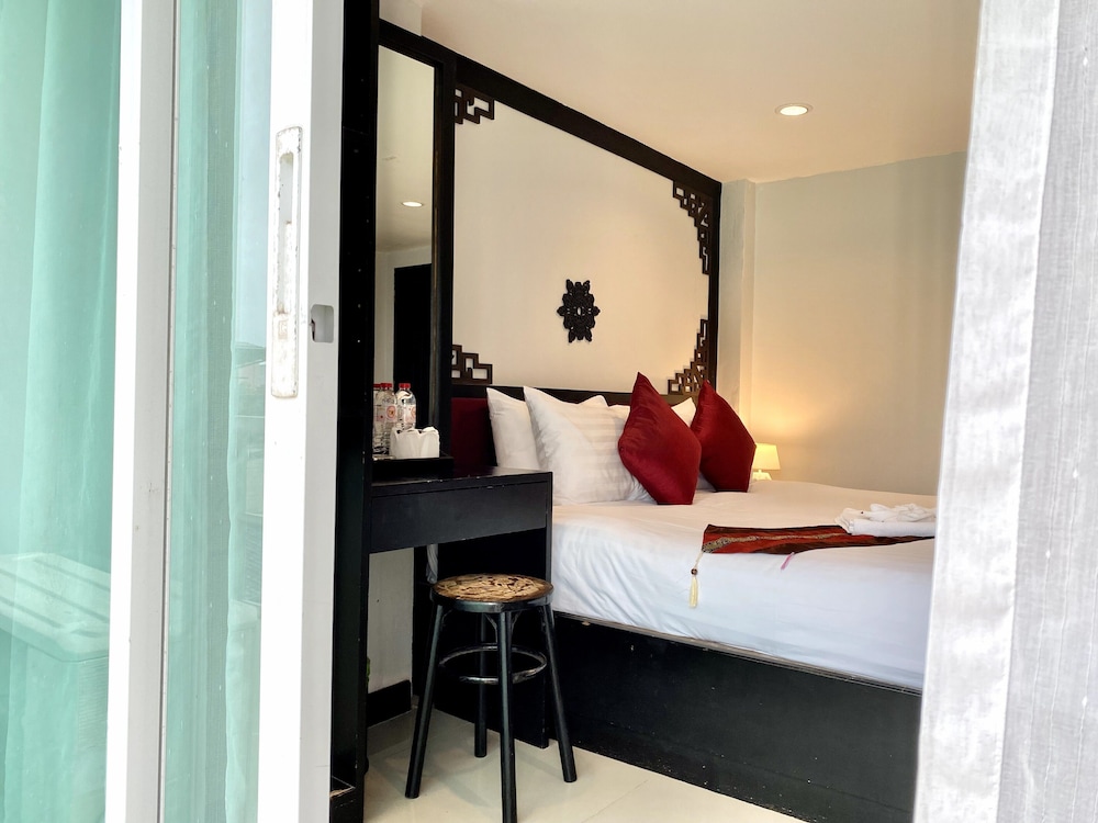 Sunny Beach Hotel 7/50