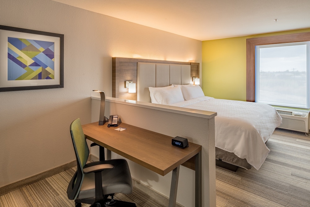Holiday Inn Express Suites N Waco Area West 31/51