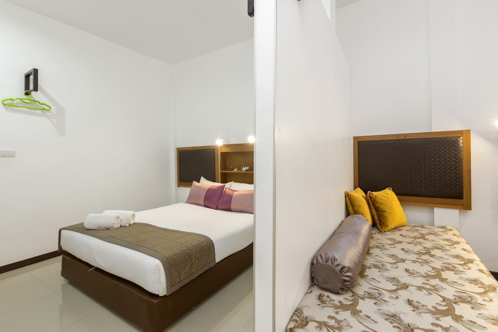 The Lantern Hostel Phuket 15/50