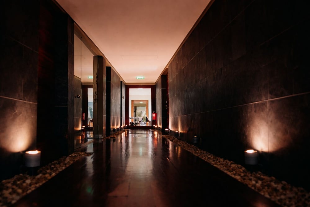 Convento Do Espinheiro Historic Hotel & Spa 39/71