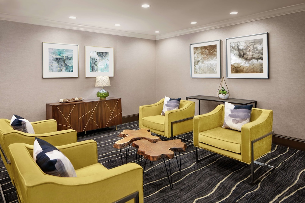 Embassy Suites Fort Worth Downtown 30/54