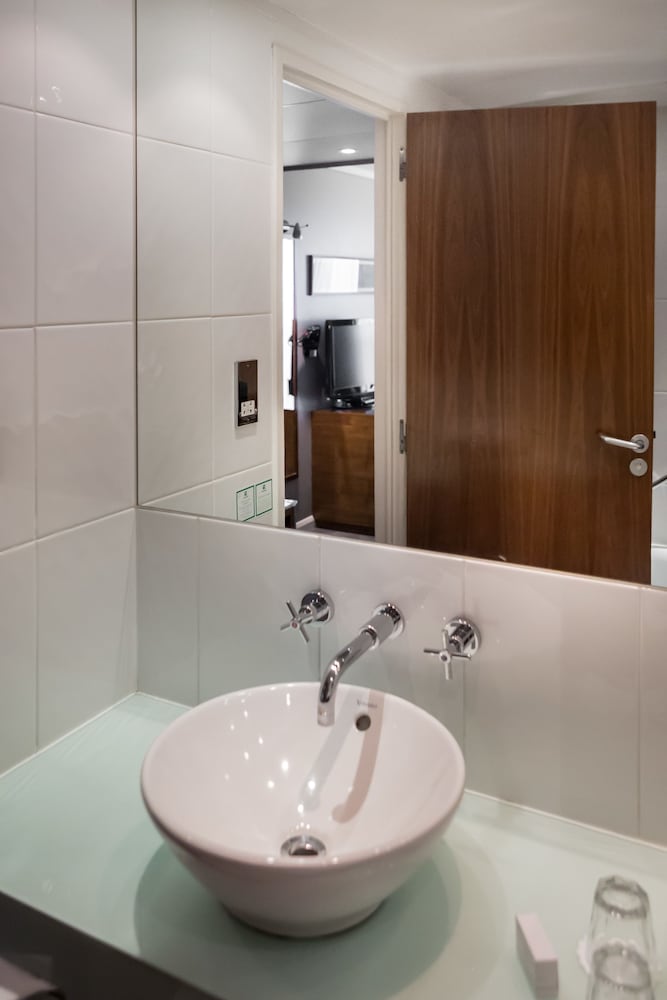 Holiday Inn London - Camden Lock by IHG 36/84