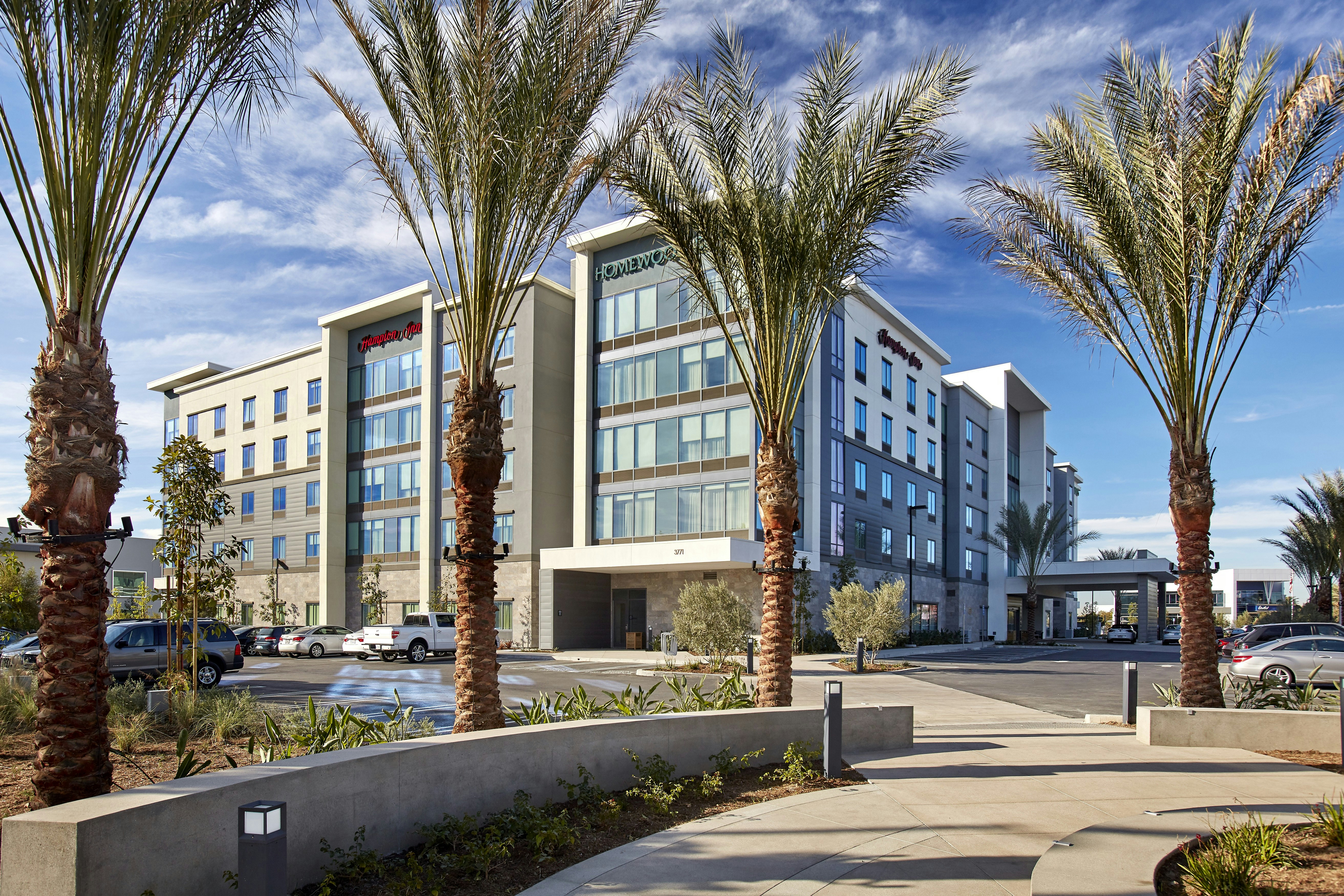 Hampton Inn Long Beach Airport 59/67