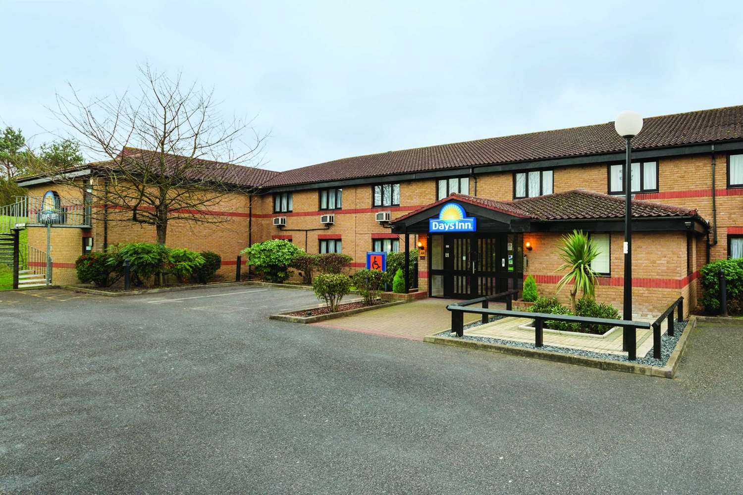 Days Inn by Wyndham London Stansted Airport 24/28