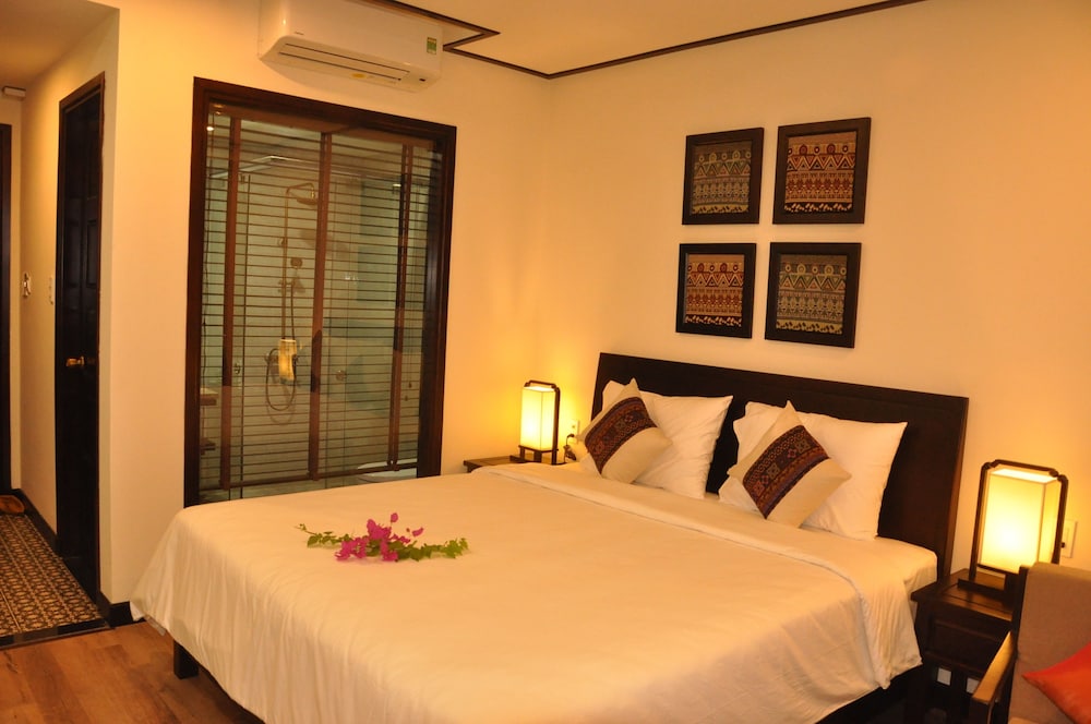 The Quin Riverside Villa 12/50