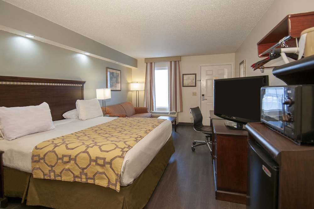 غرفة قياسية بسرير كينج، Baymont by Wyndham Tuscaloosa 4/10