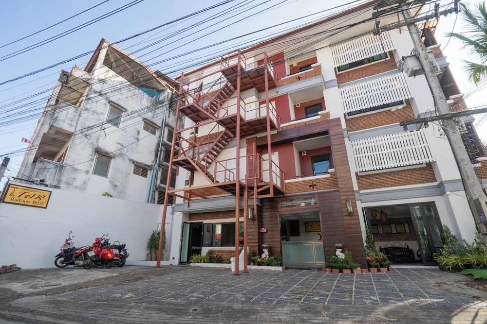 Spring at Tapae (ex. Tjr Boutique House) 40/50