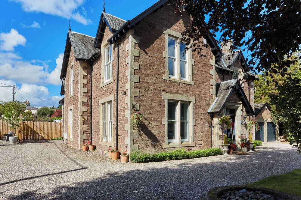 Merlindale Bed & Breakfast 40/50