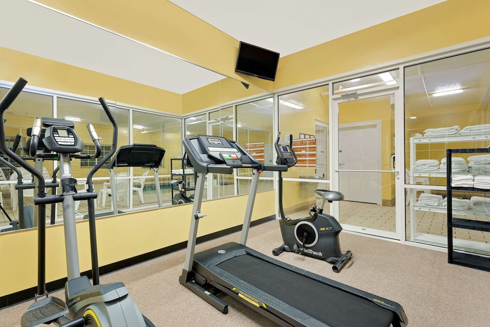 Microtel Inn & Suites by Wyndham Princeton 19/27