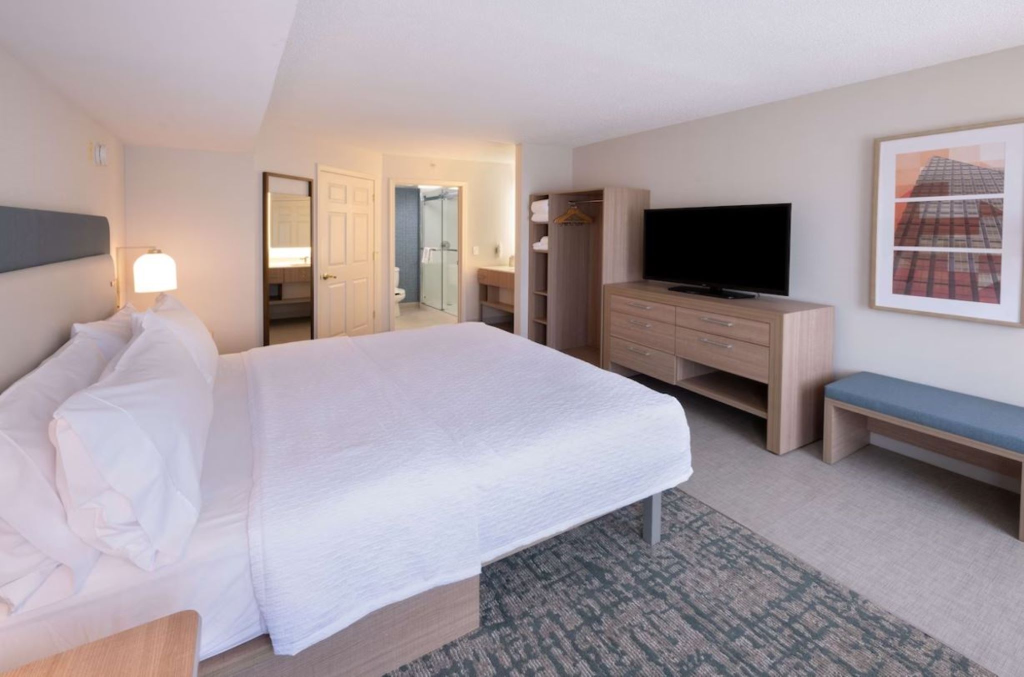 Efficiency, Suite, King Bed, Accessible