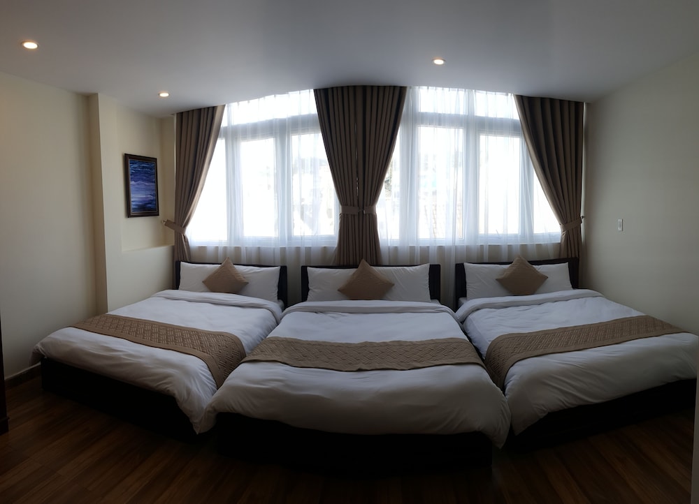 Nam Xuan Premium Hotel 30/68