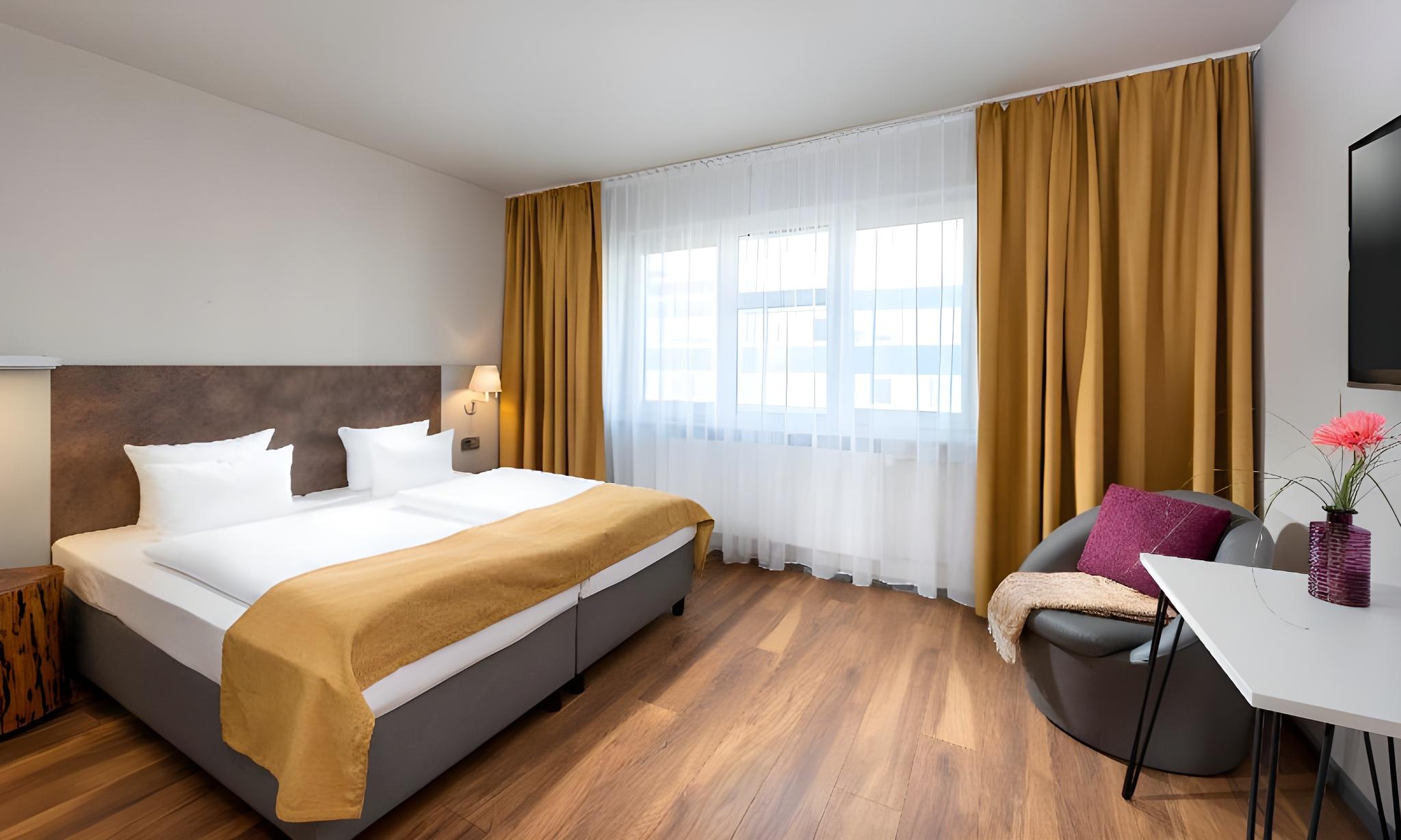 Pure, 2 Double Beds