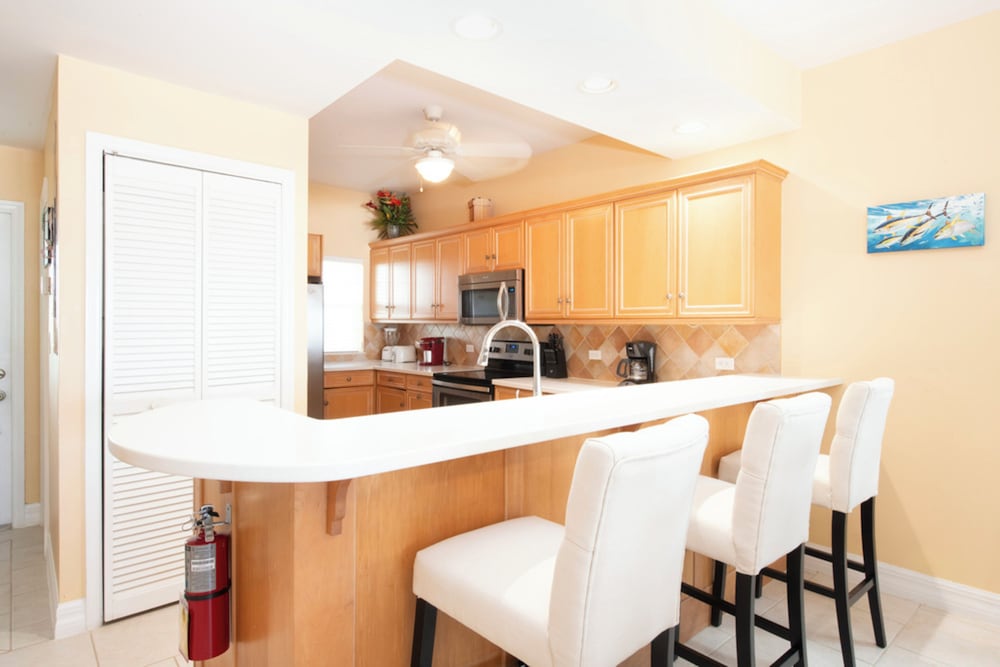 Grandview Condominiums 54/79