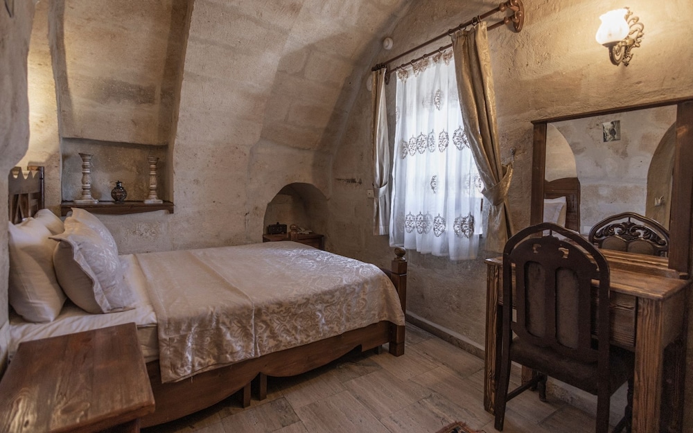 Maccan Cave Hotel 27/70