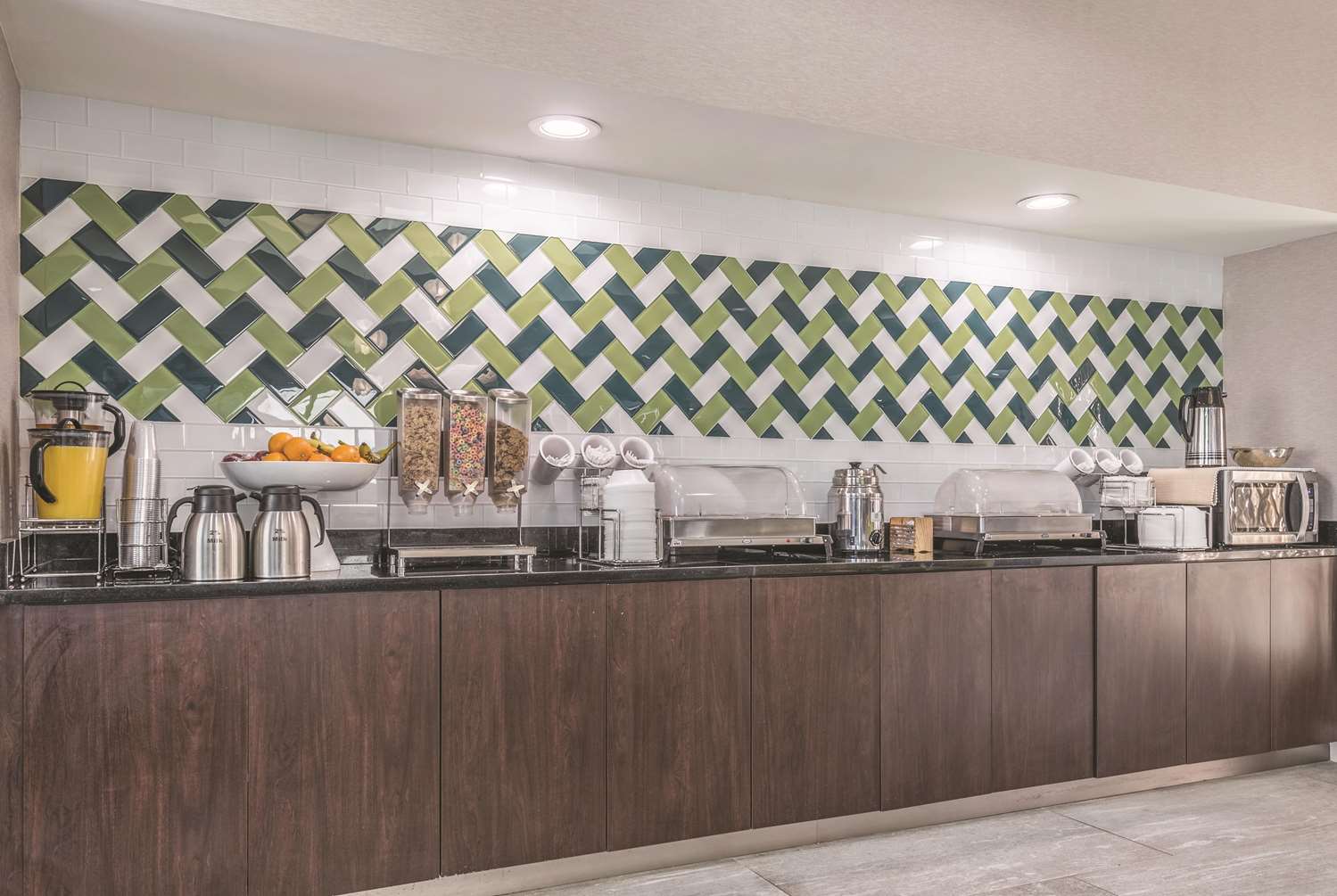 La Quinta Inn & Suites by Wyndham Orlando Lake Mary 16/20
