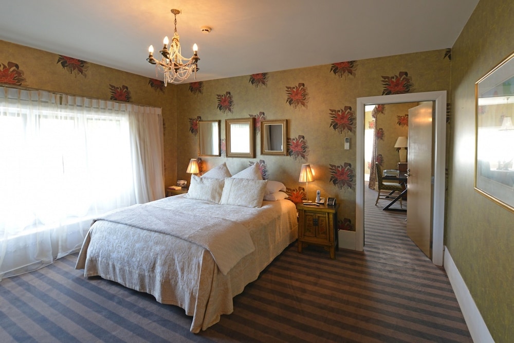 Nice Hotel 24/58