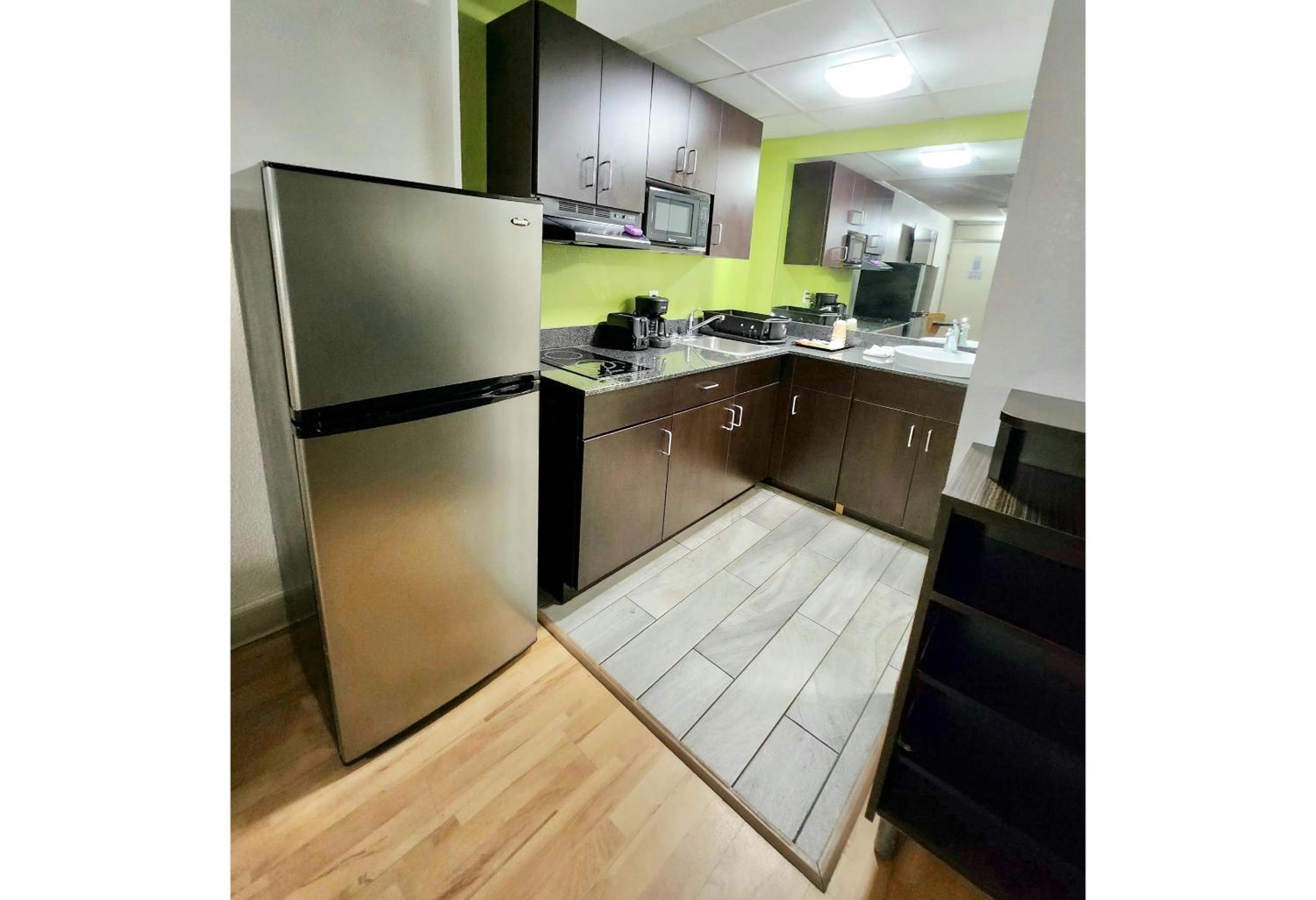 Studio 6 Extended Stay - Columbus, GA -Downtown 22/30