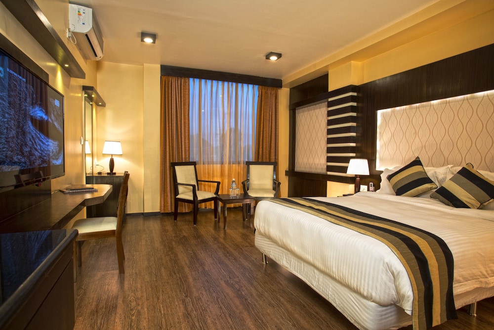 United Business Hotel 7/27
