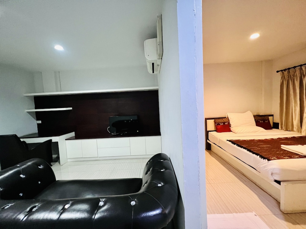 Inn Kham Apartment 17/47