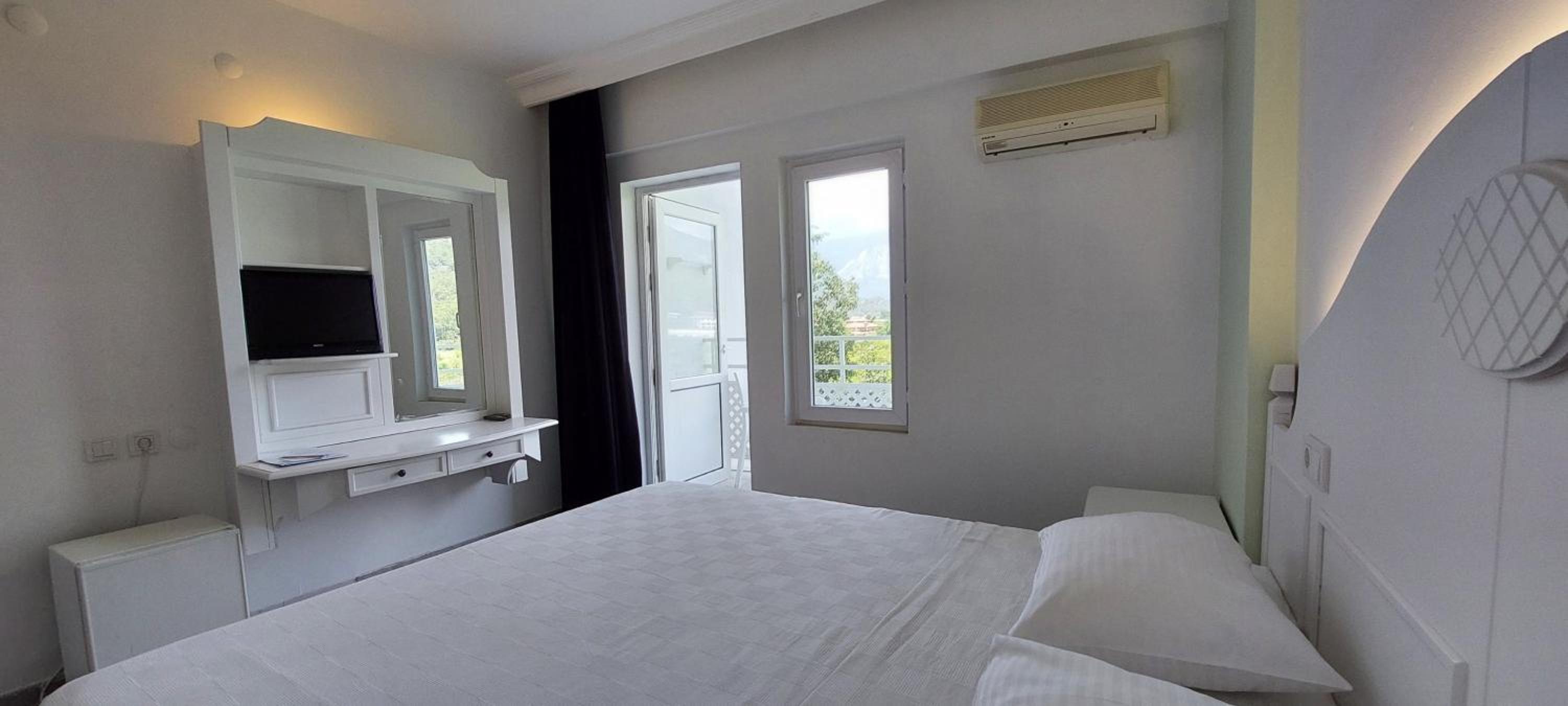 Standard, Double Bed, UK HOTEL KIRIS 10/10