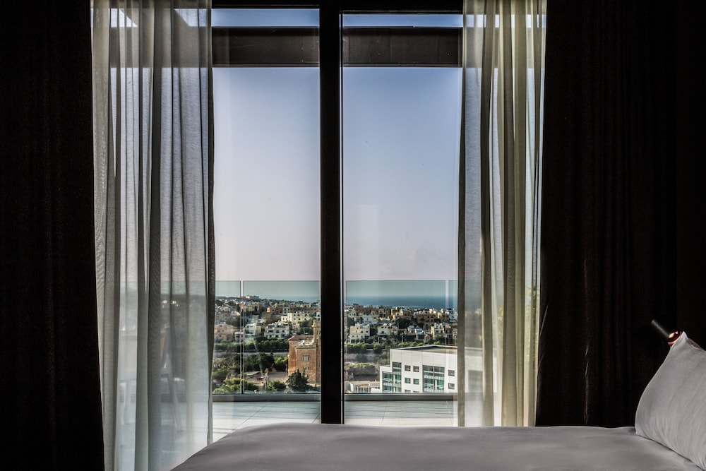 Intercontinental Malta 35/83
