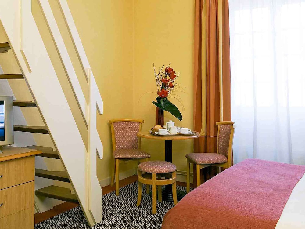 Mercure Rennes Place Bretagne 53/68