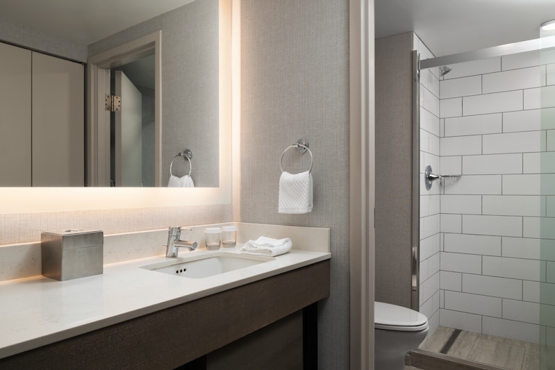 Doubletree By Hilton Pittsburgh Airport 20/20