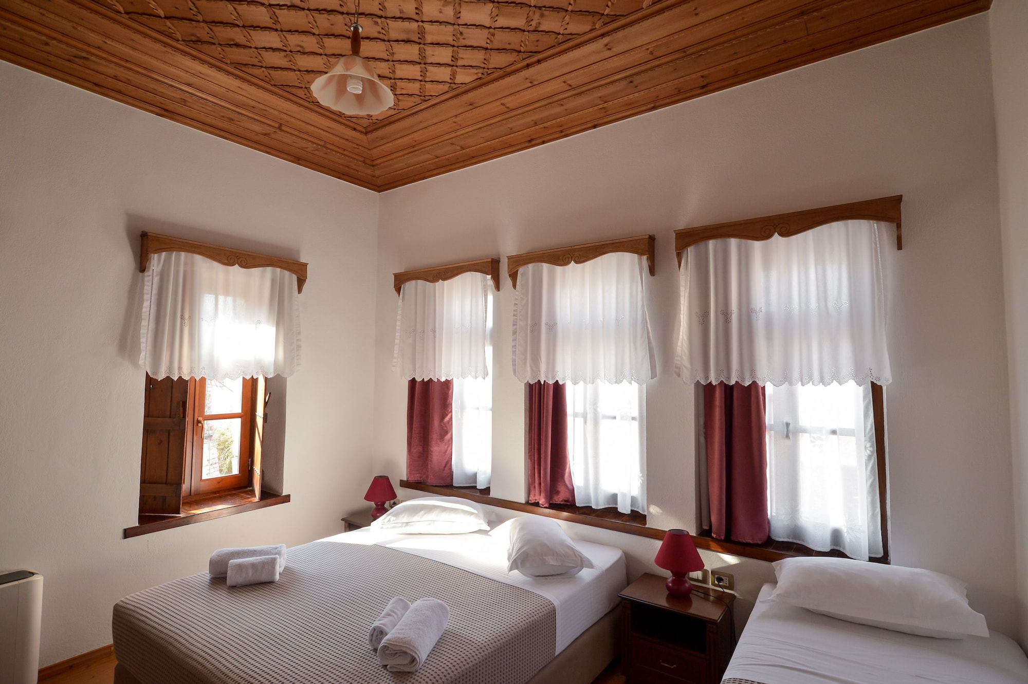 Room at HOTEL KALEMI 2, GJIROKASTER