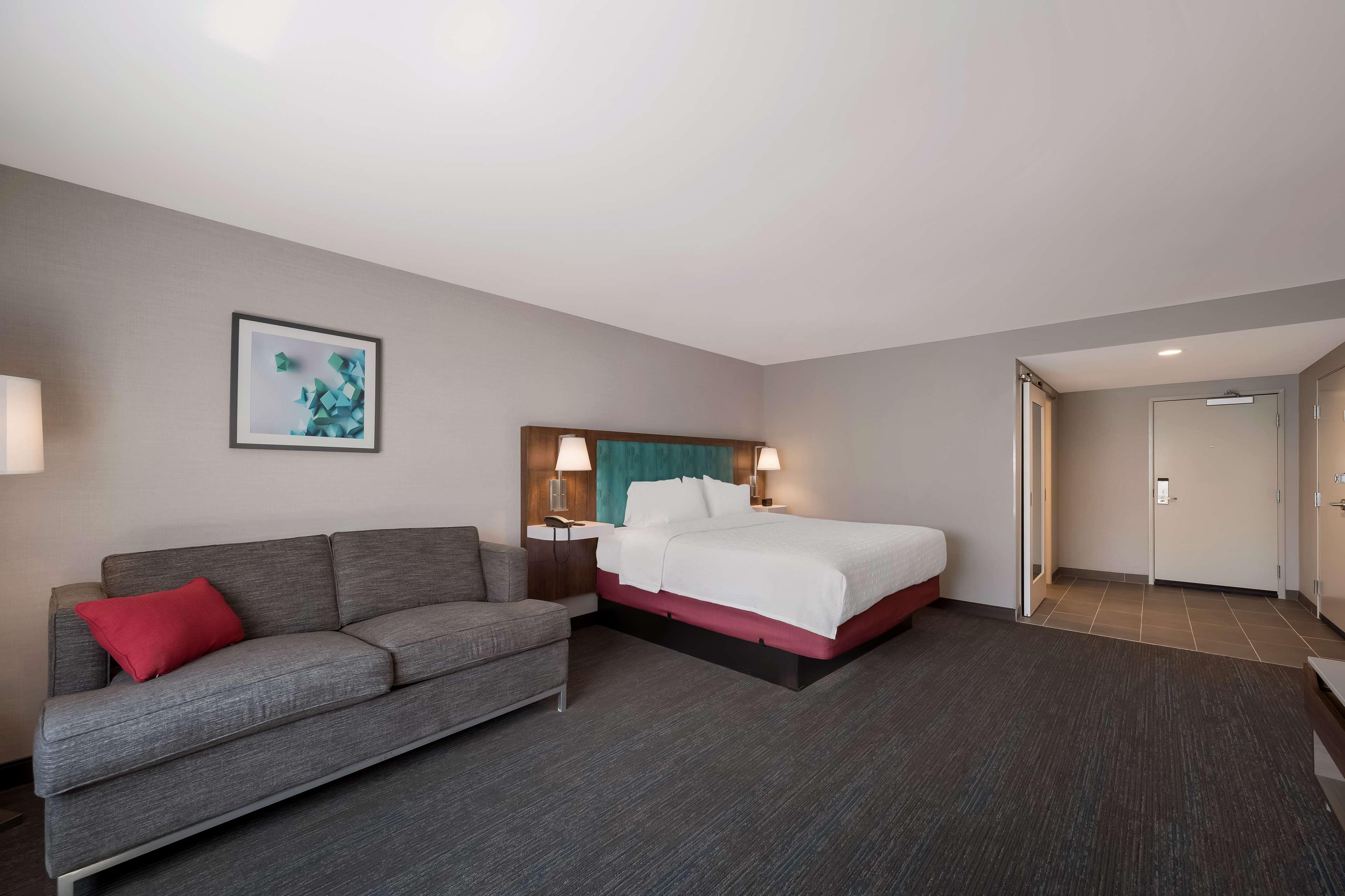 A Victory Hotel and Suites 24/60