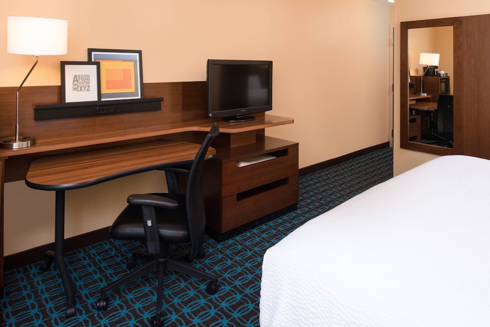 Fairfield Inn By Marriott Orlando Airport 42/47