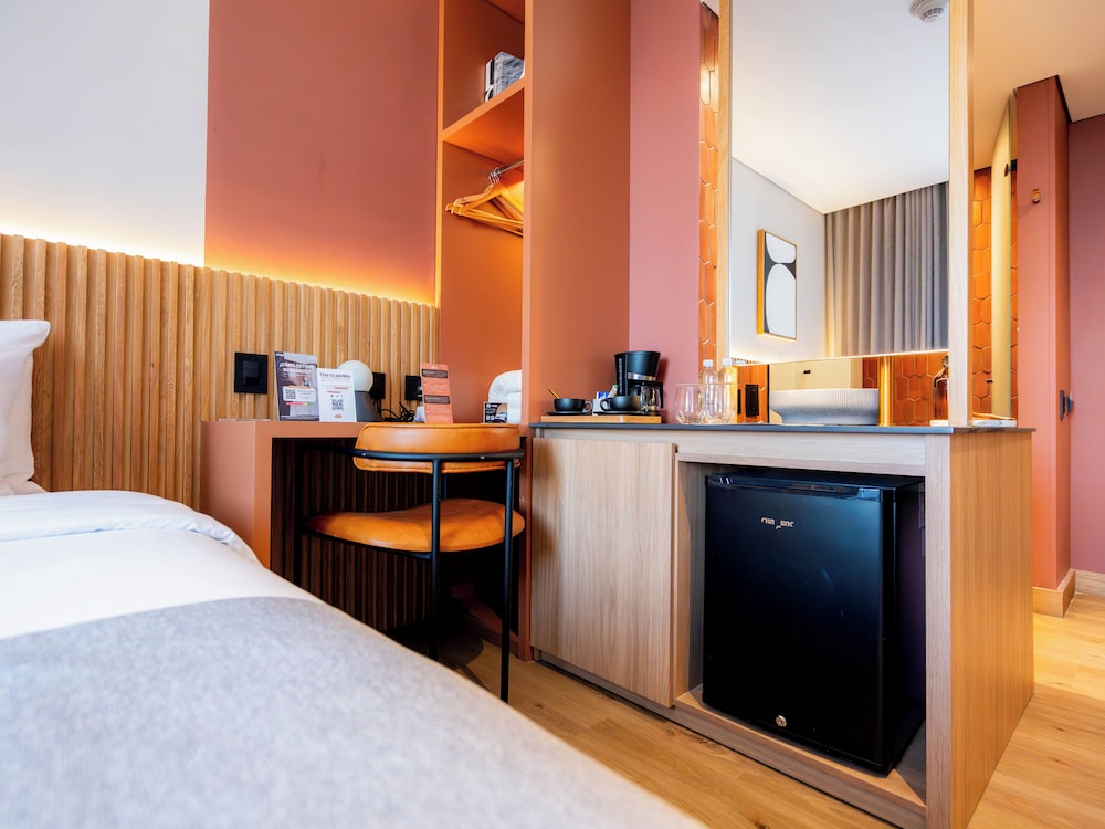 غرفة سوبيريور بسرير كوين بشرفة، Heiss Hotel 7/10