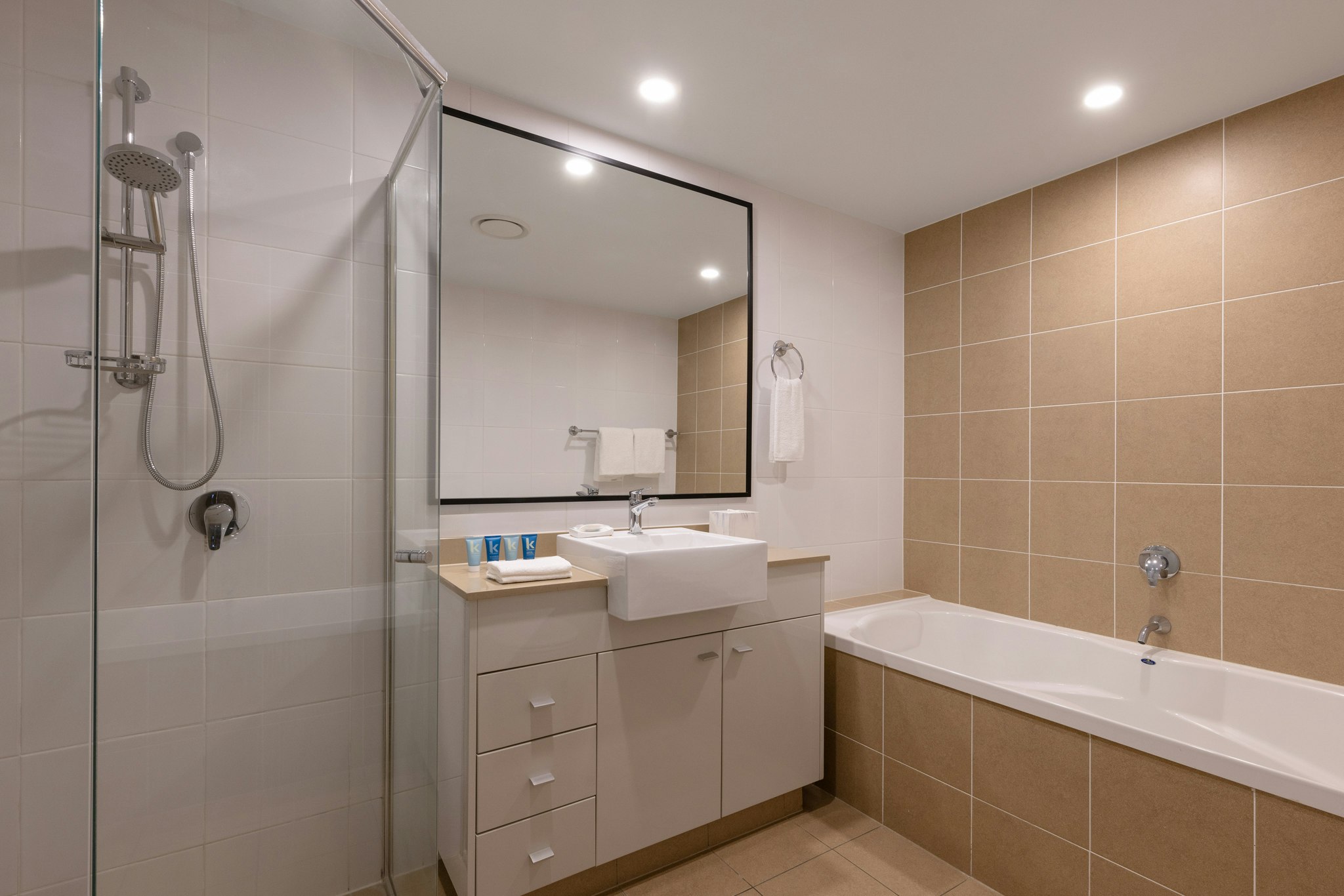 Meriton Suites Broadbeach 31/37