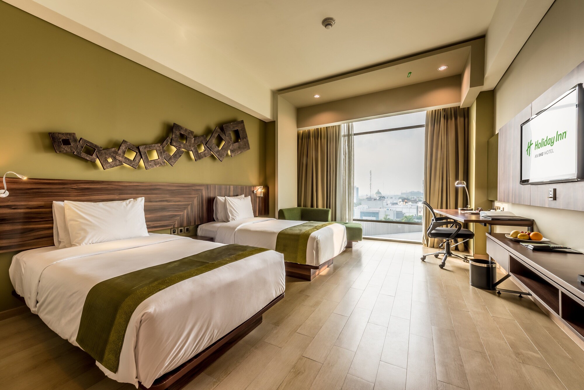 Standard, Twin Beds, City View