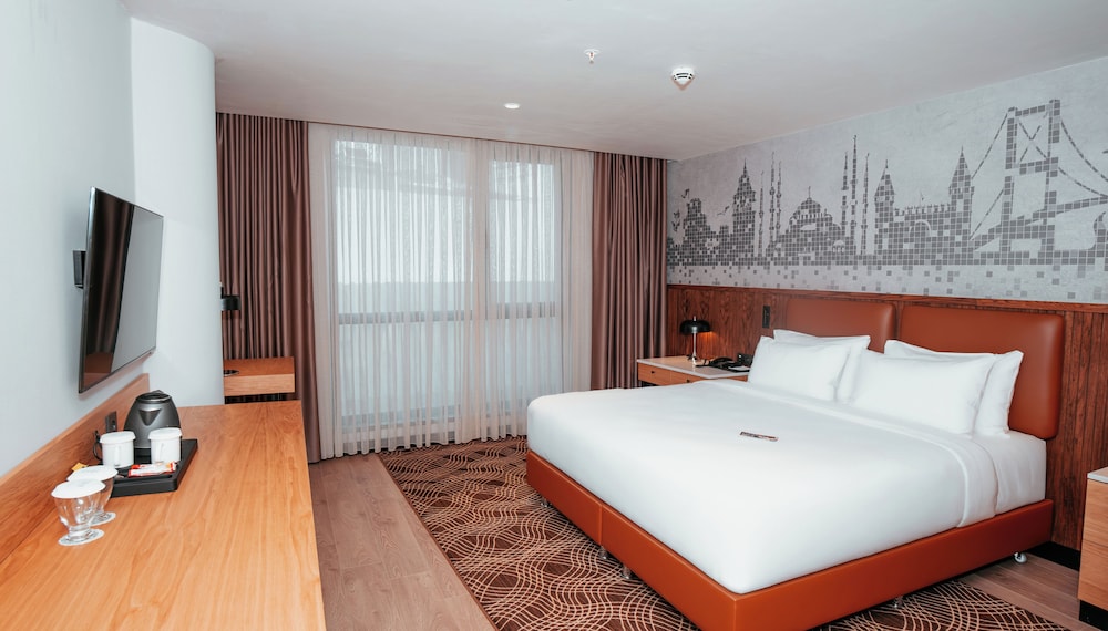 غرفة بريميوم بسريرين منفصلين بإطلالة على المدينة